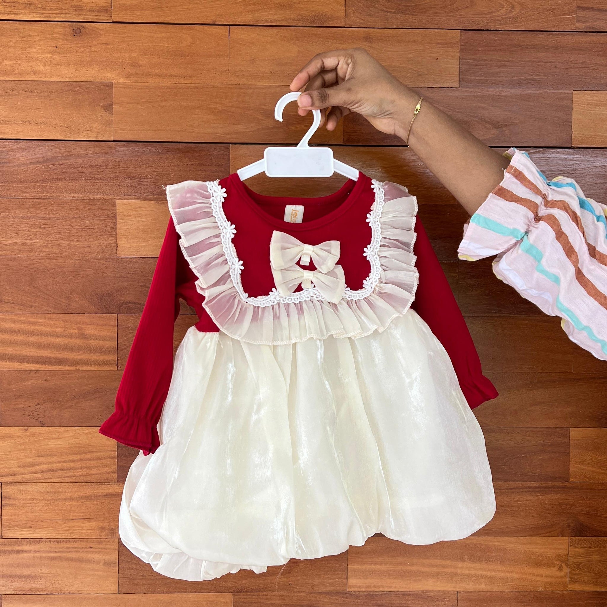 Frill bow dress