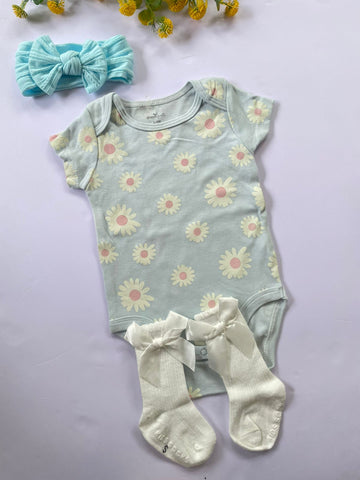Sky blue floral romber