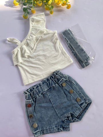 shorts & one sided ruffle top