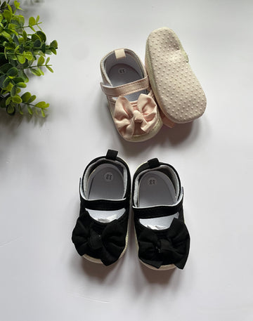 Sweet bow crib shoes