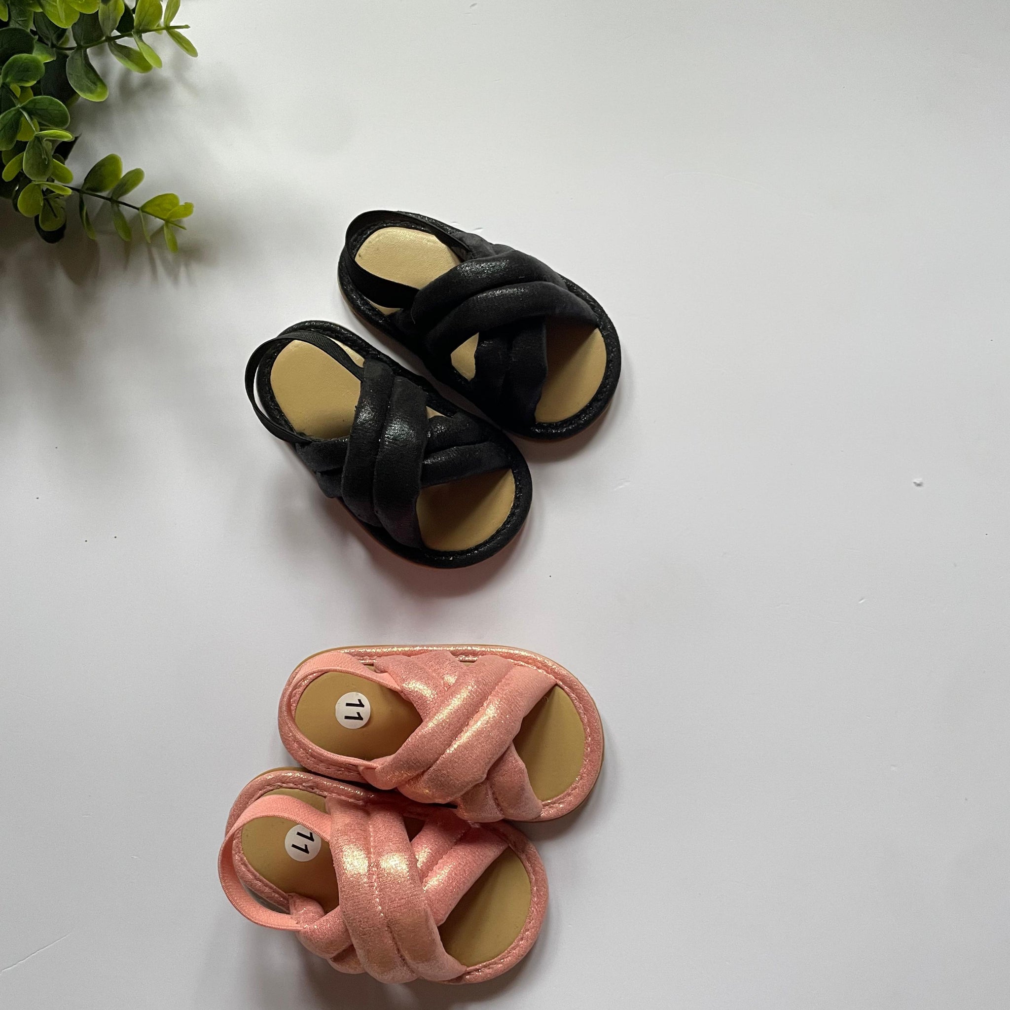 Tiny cross sandals