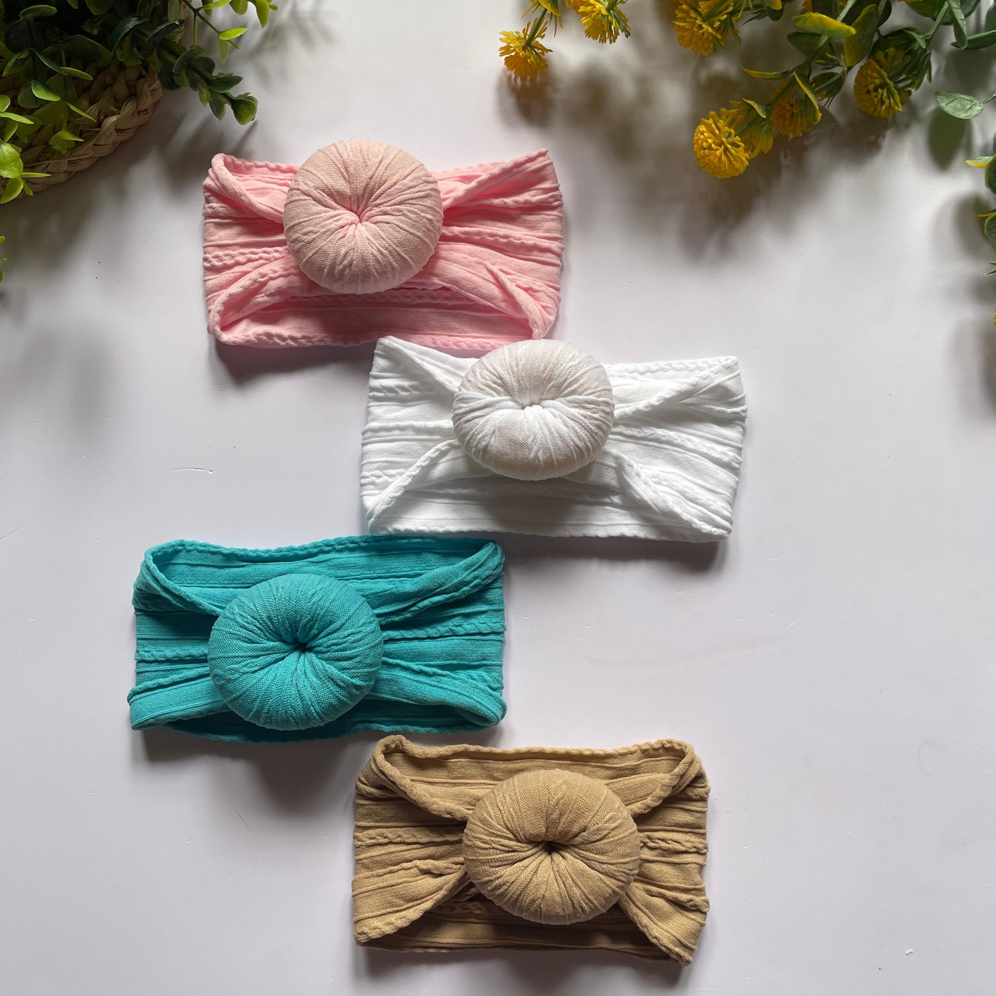 Ribbed donut headband
