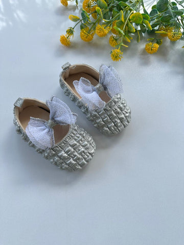 Puff weave bow flats