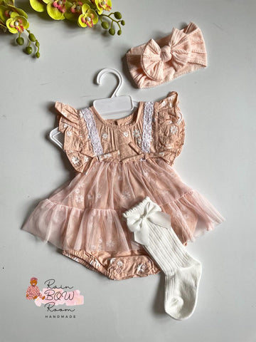 peach daisy