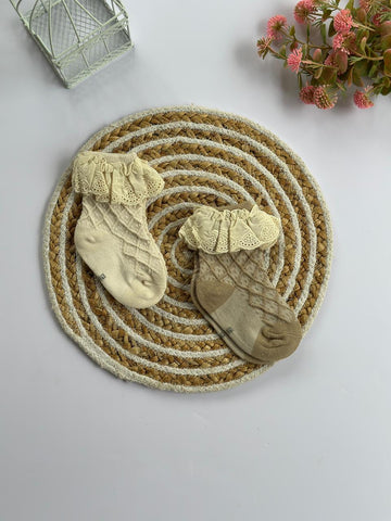 Ankle length frill socks