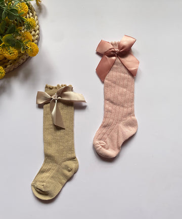 Knee length bow socks