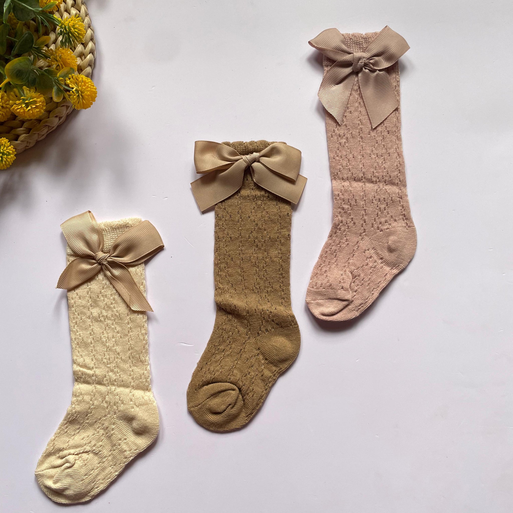 Net knee socks