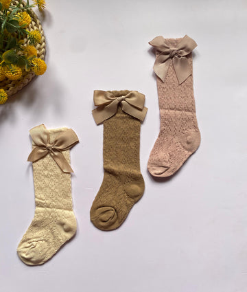 Net knee socks