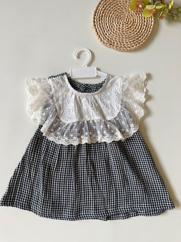 Lace flutter