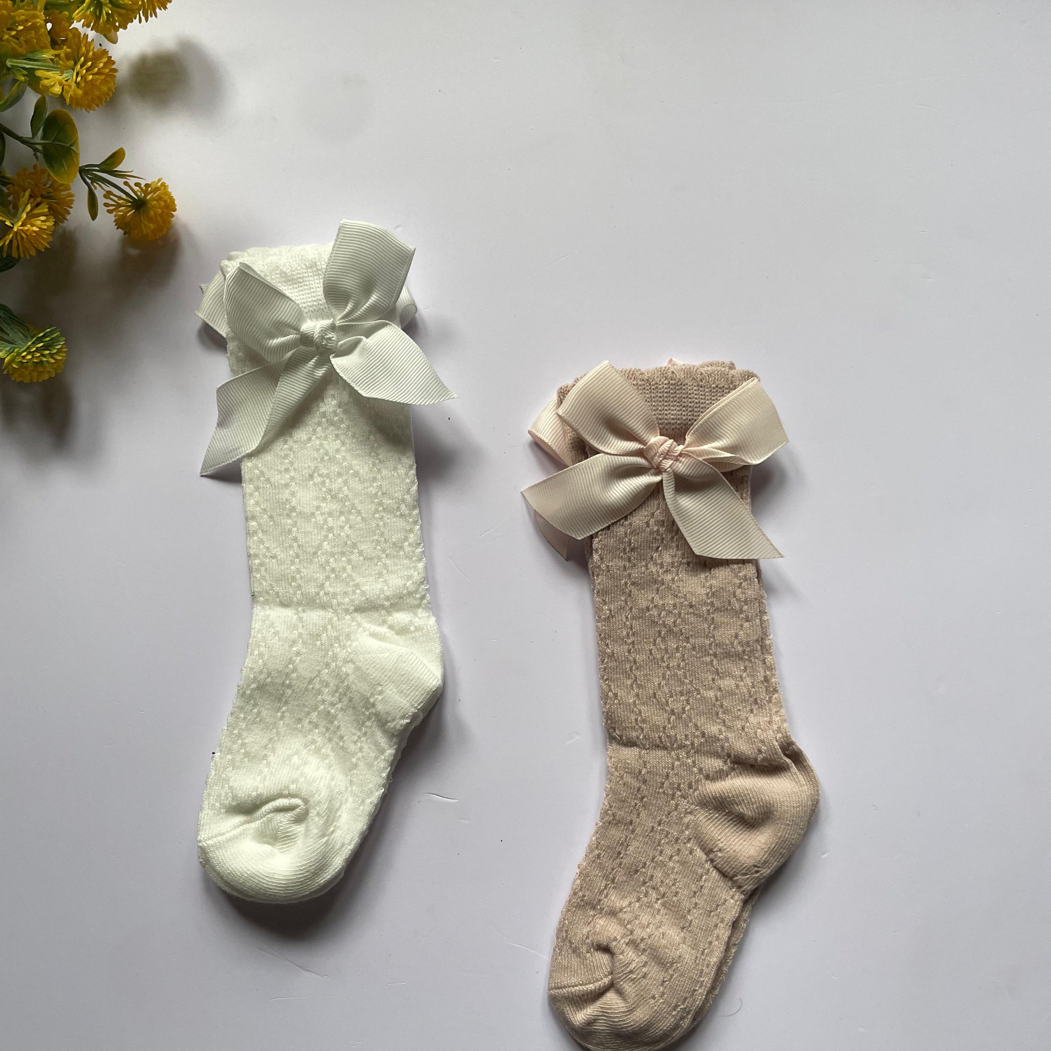 Knee length net socks