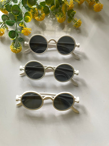 Retro white sunnies